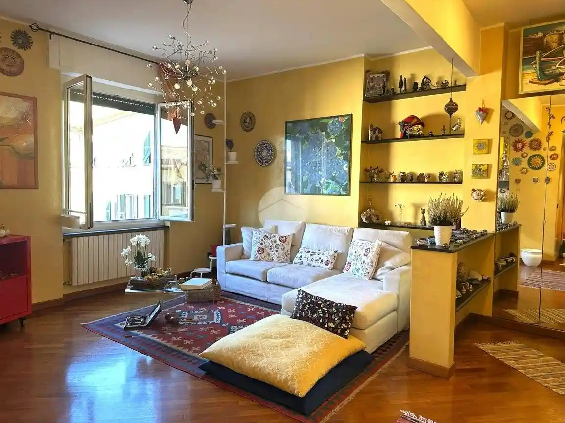 Appartamento in vendita a Genova