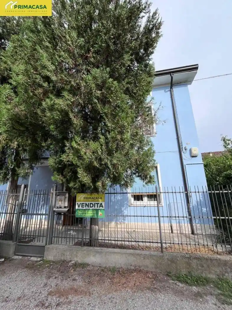 Villa in vendita a Novellara