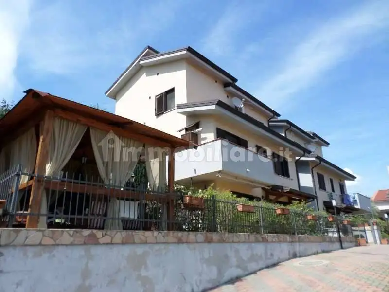 Villa in vendita a Rende