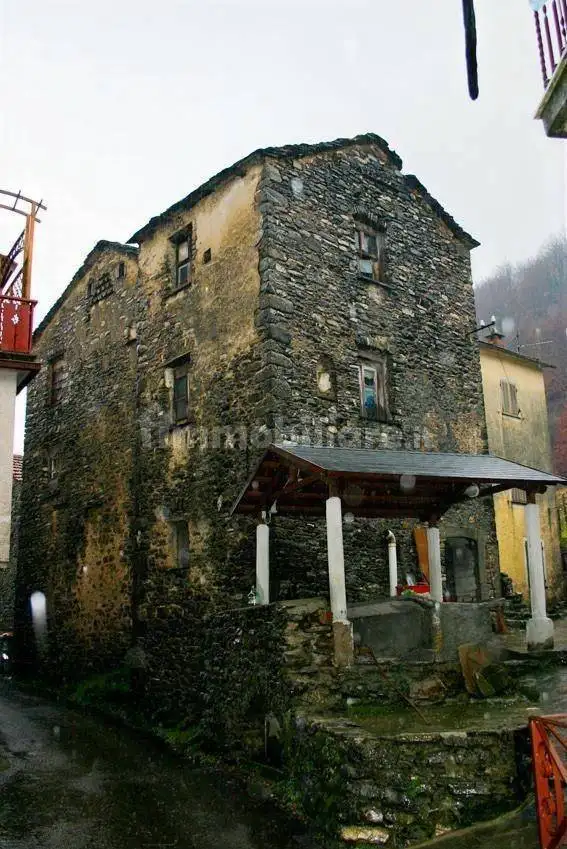 Rustico - Casale in vendita a Montebruno