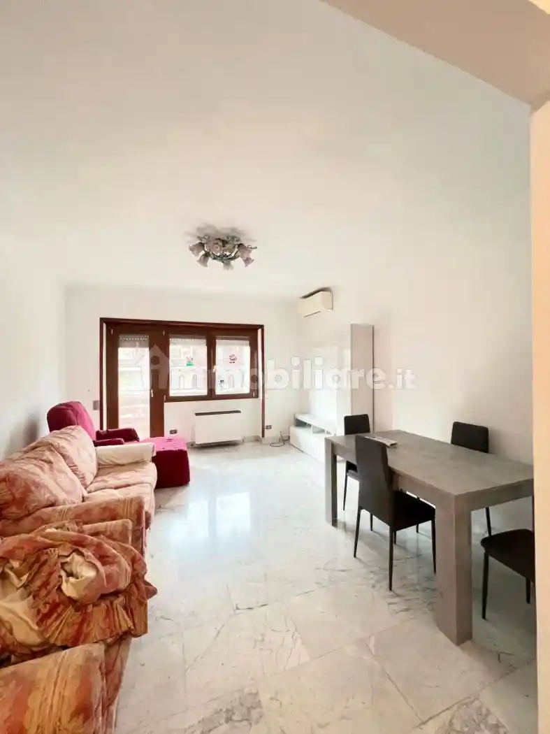 Trilocale via del Serafico 169, Tintoretto, Roma - foto 5