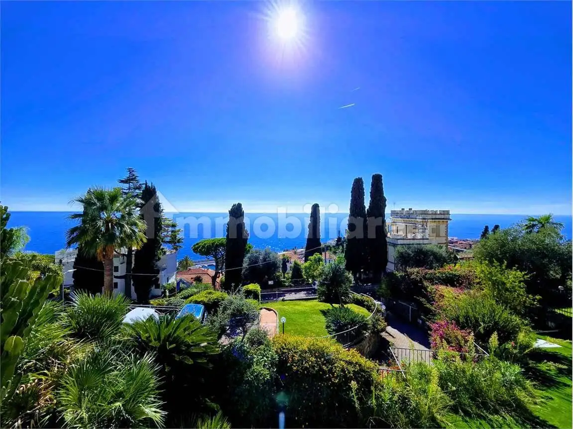 Appartamento in vendita a Bordighera