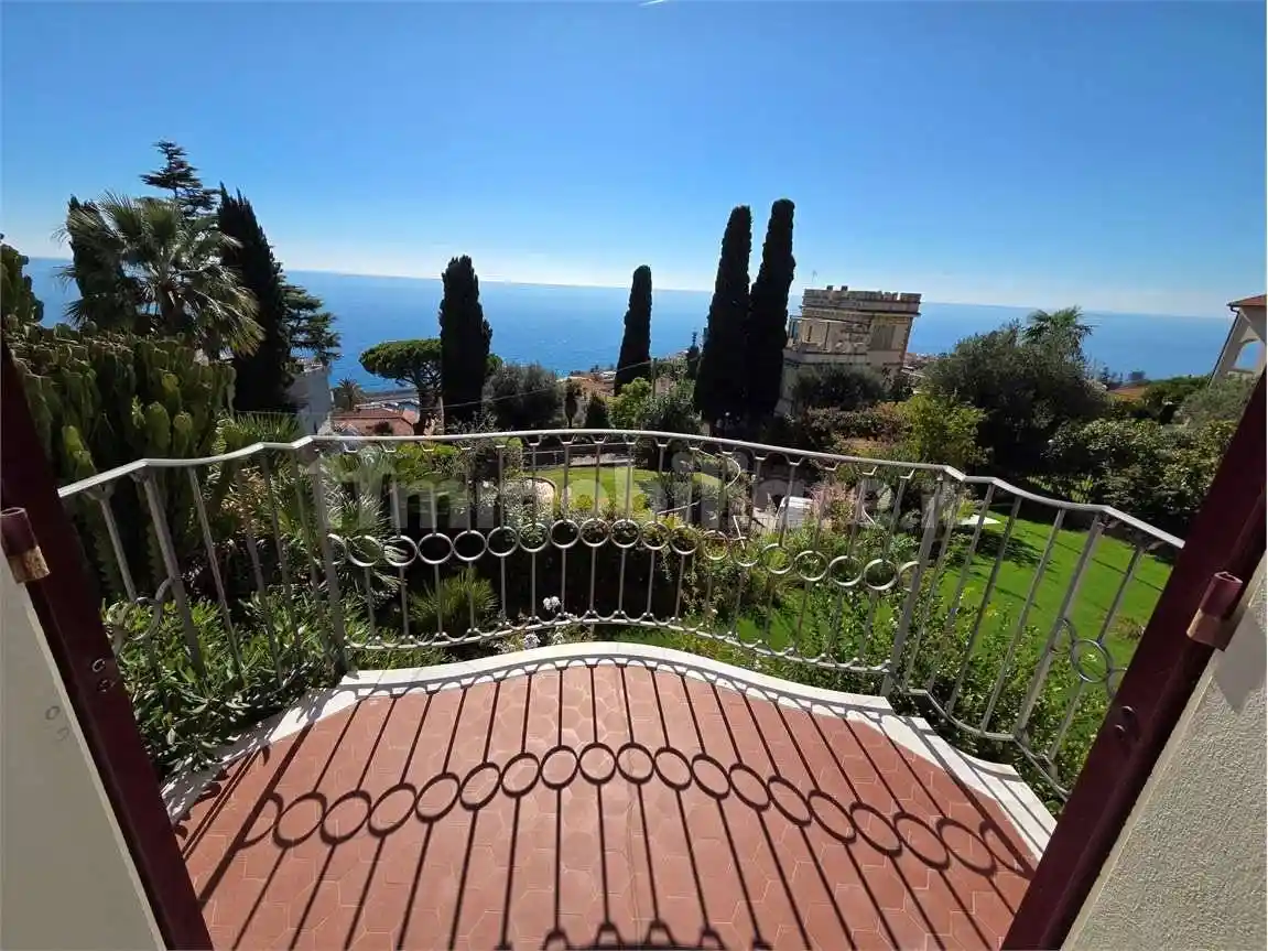 Quadrilocale via Dei Colli , 36, Zona Collinare, Bordighera - foto 4