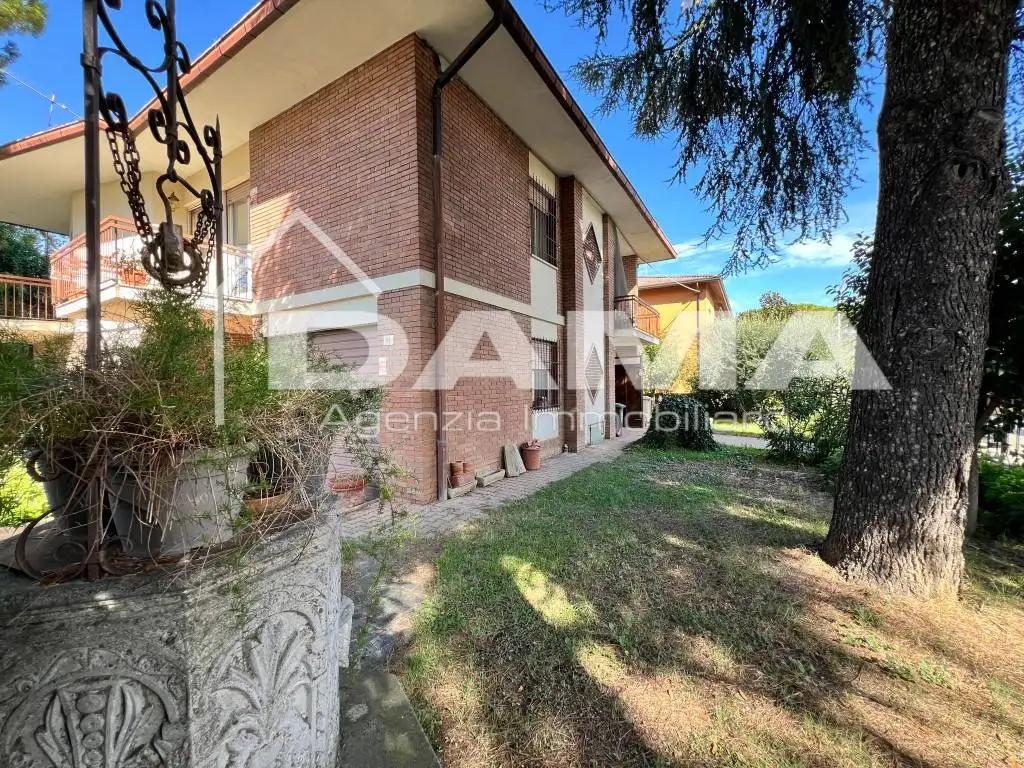 Casa indipendente in vendita a Forlì