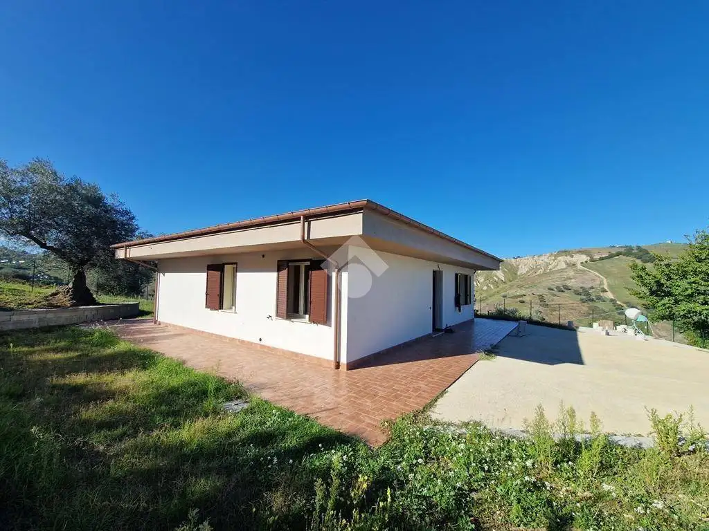 Villa unifamiliare Contrada Feudi 1, Cellino Attanasio - foto 5