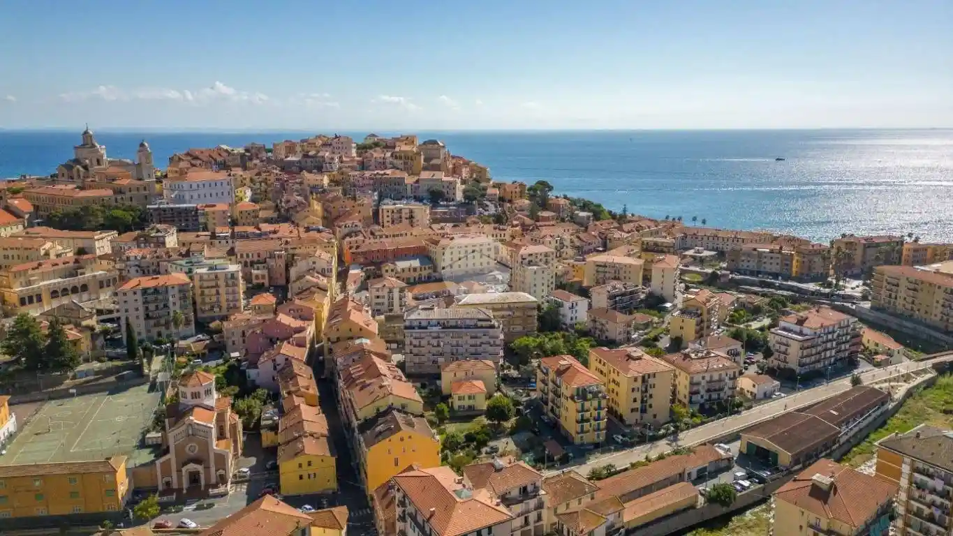 Appartamento in vendita a Imperia