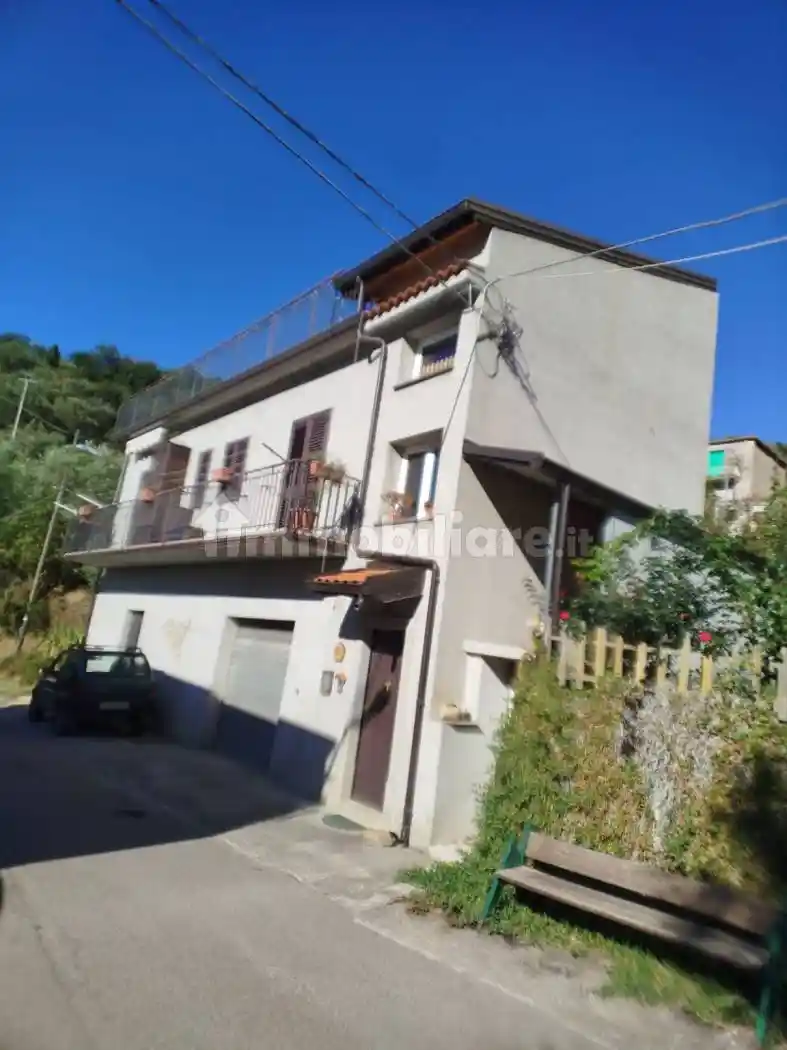 Casa indipendente in vendita a Castell'Umberto