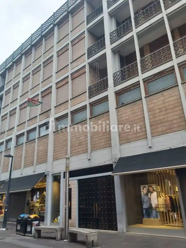 Trilocale corso Cornelio Tacito, Centro Storico, Terni - foto 2