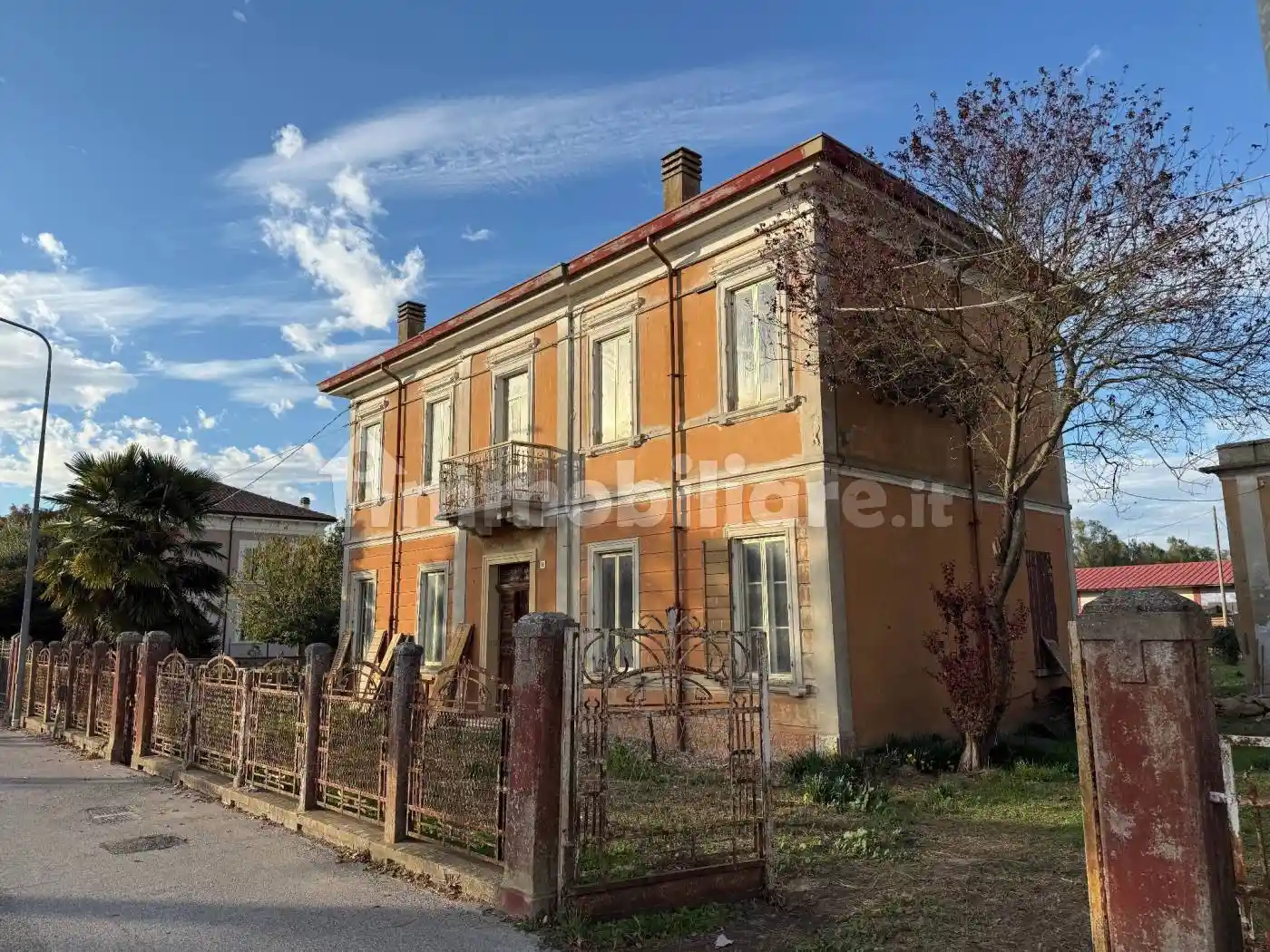 Villa in vendita a Riva del Po