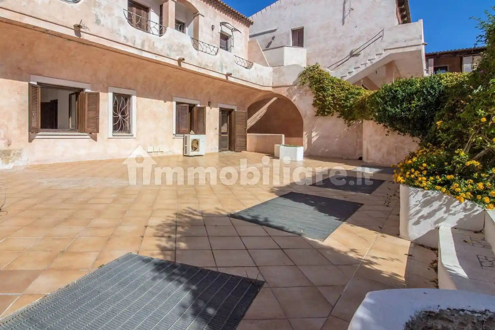 Appartamento in vendita a Arzachena