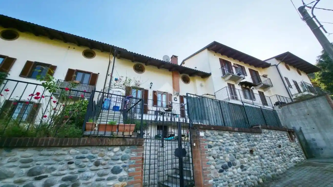 Quadrilocale corso Vittorio Emanuele II 5, Casalborgone - foto 2