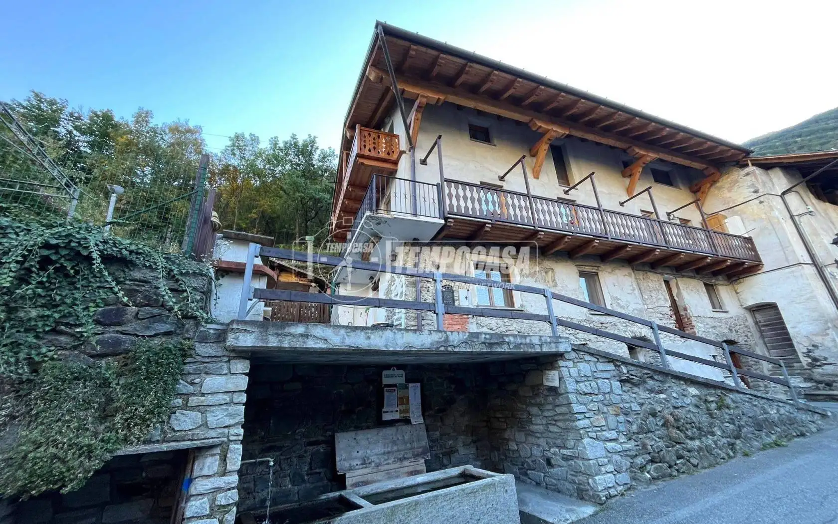 Appartamento in vendita a Avise