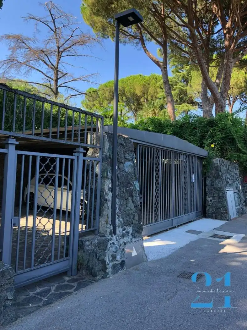 Trilocale via dei Pini d'Aleppo, Sant'Ambrogio, Varazze - foto 3