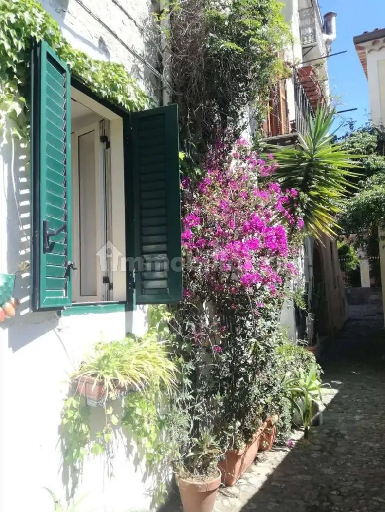 Appartamento in vendita a Fiumefreddo Bruzio