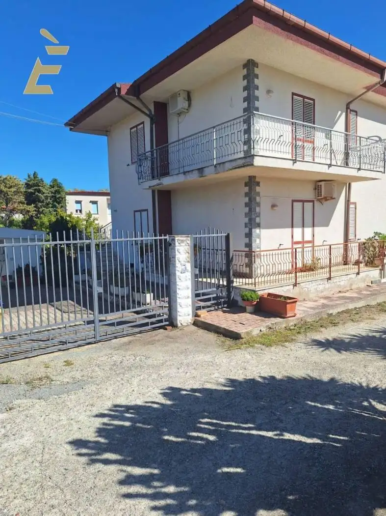 Appartamento in vendita a Badolato