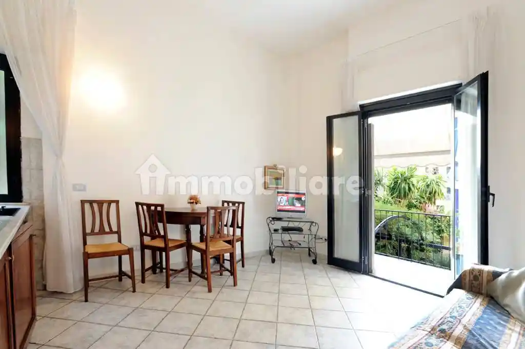 Appartamento in vendita a Finale Ligure