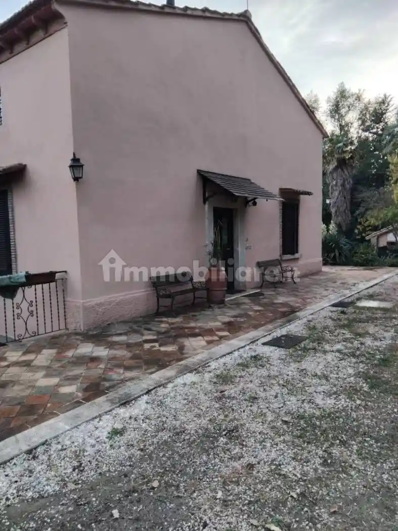 Rustico - Casale in vendita a Giove