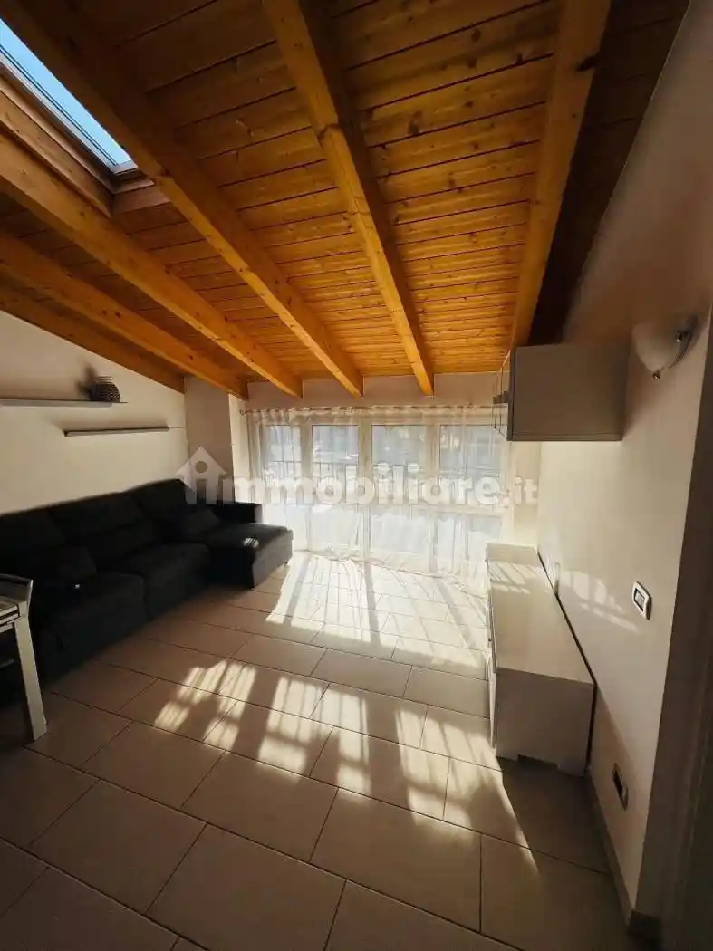 Appartamento in affitto a Vignate