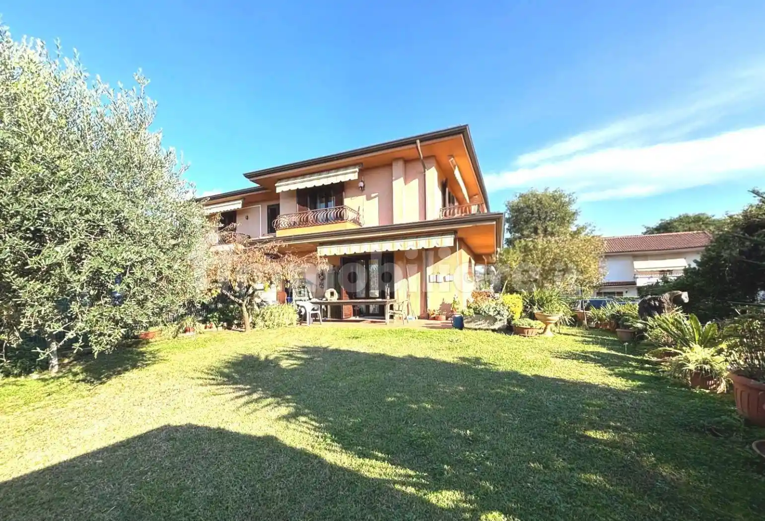 Villetta a schiera in vendita a Massa