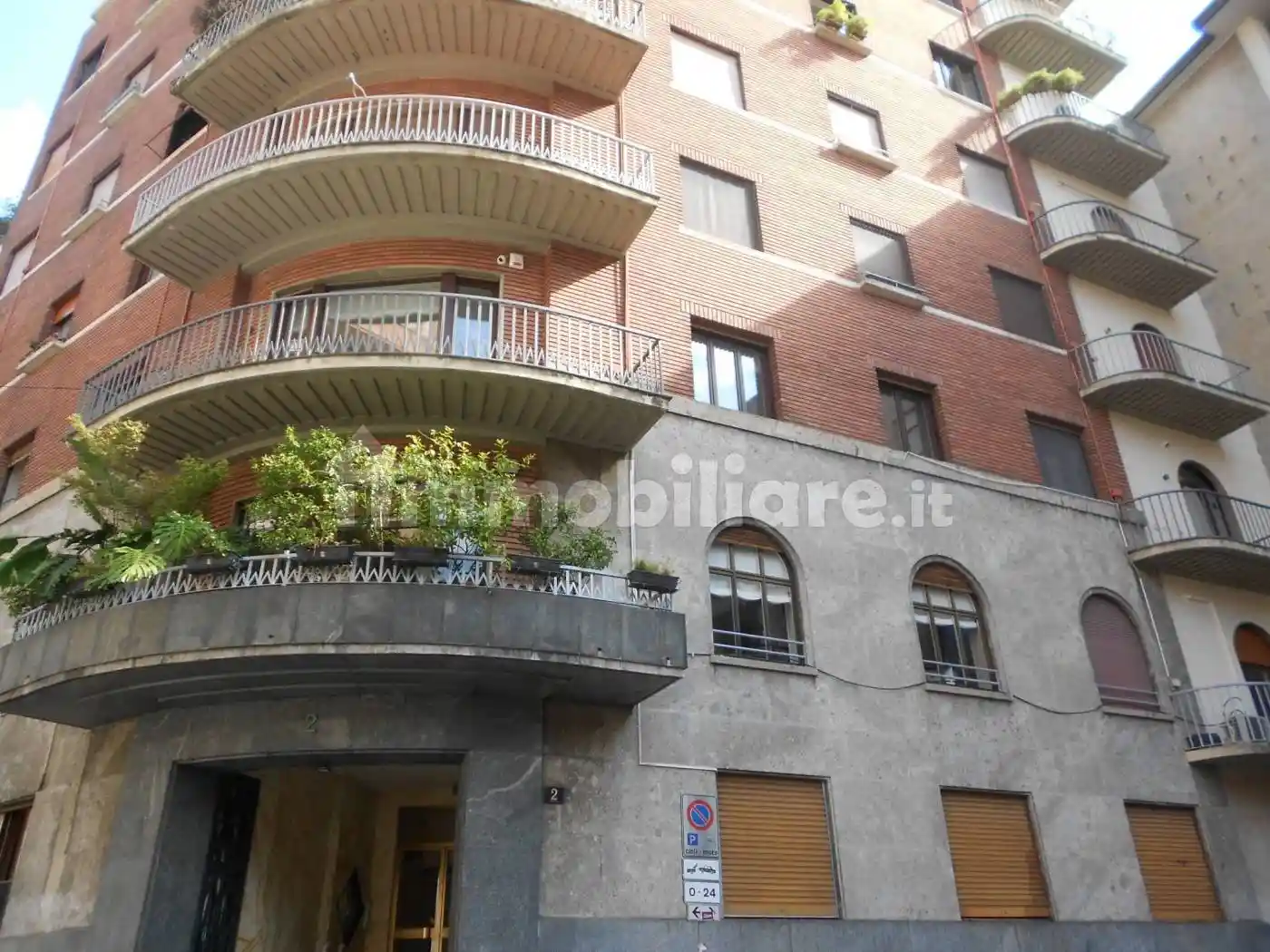 Quadrilocale via Morozzo della Rocca 2, San Vittore, Milano - foto 3