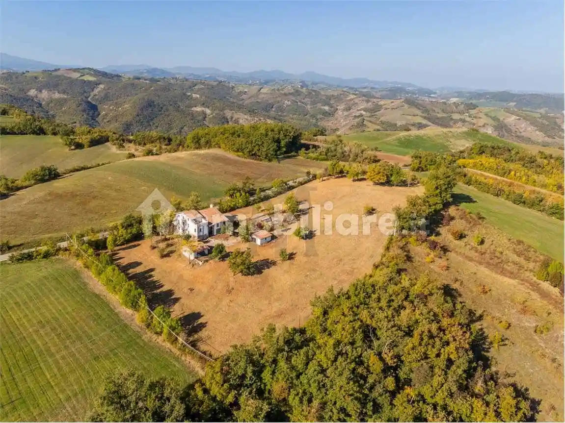 Terratetto unifamiliare 340 m², da ristrutturare, Canossa - foto 2