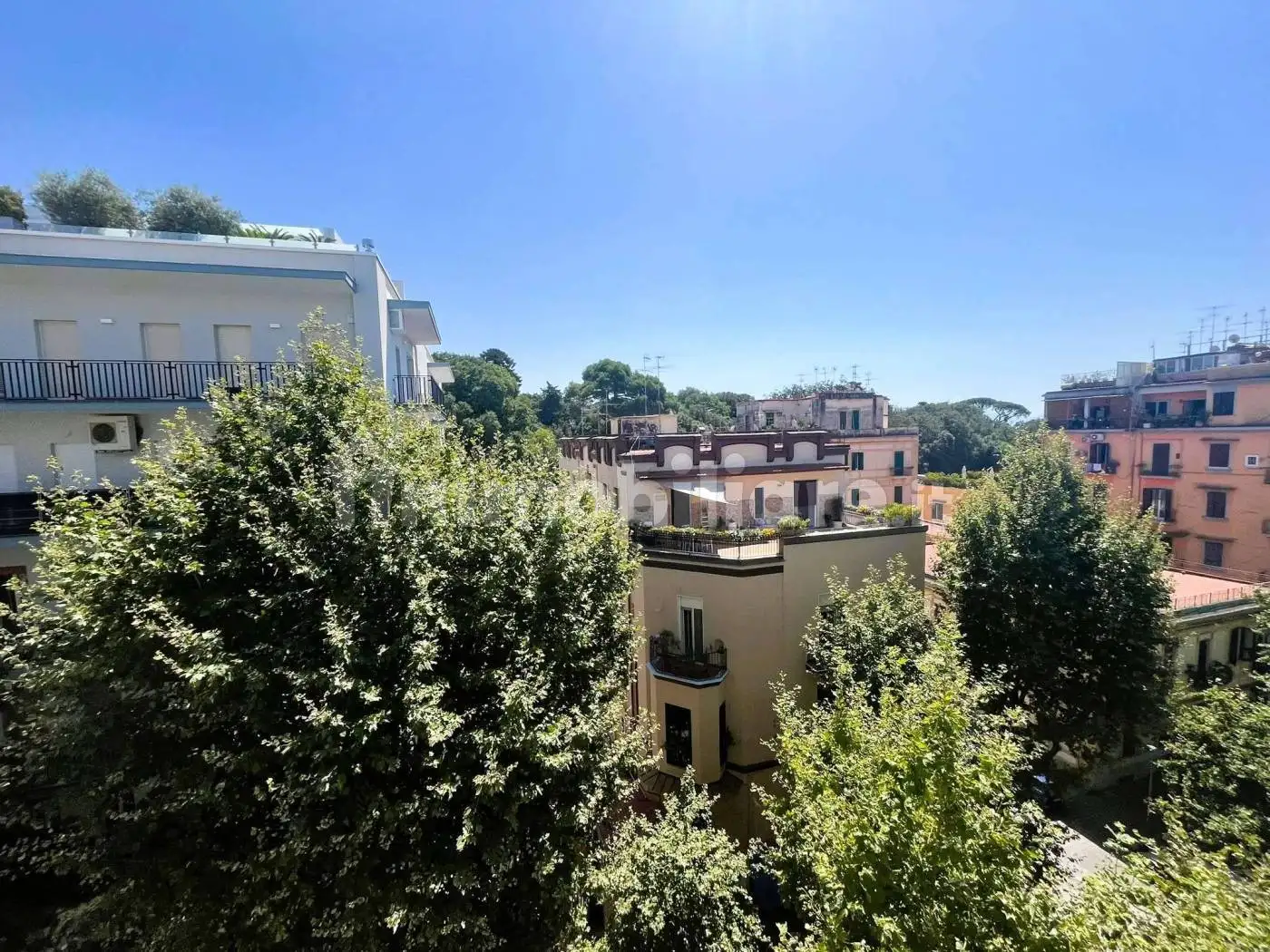 Appartamento in vendita a Napoli