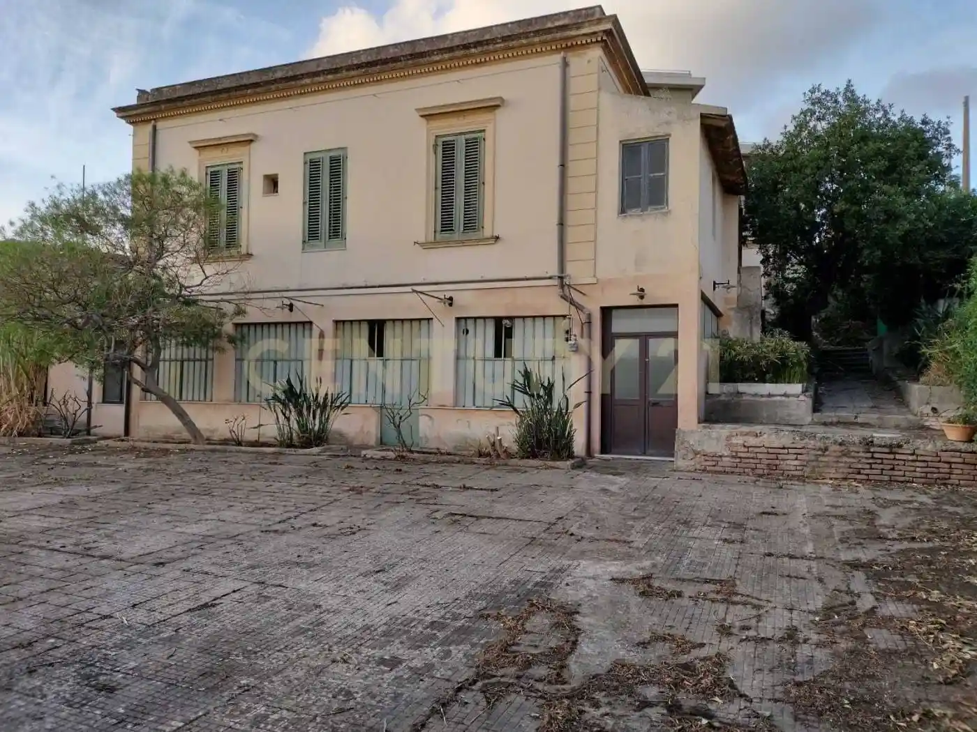 Palazzo - Edificio in vendita a Messina