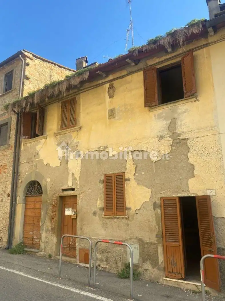 Casa indipendente in vendita a Arezzo