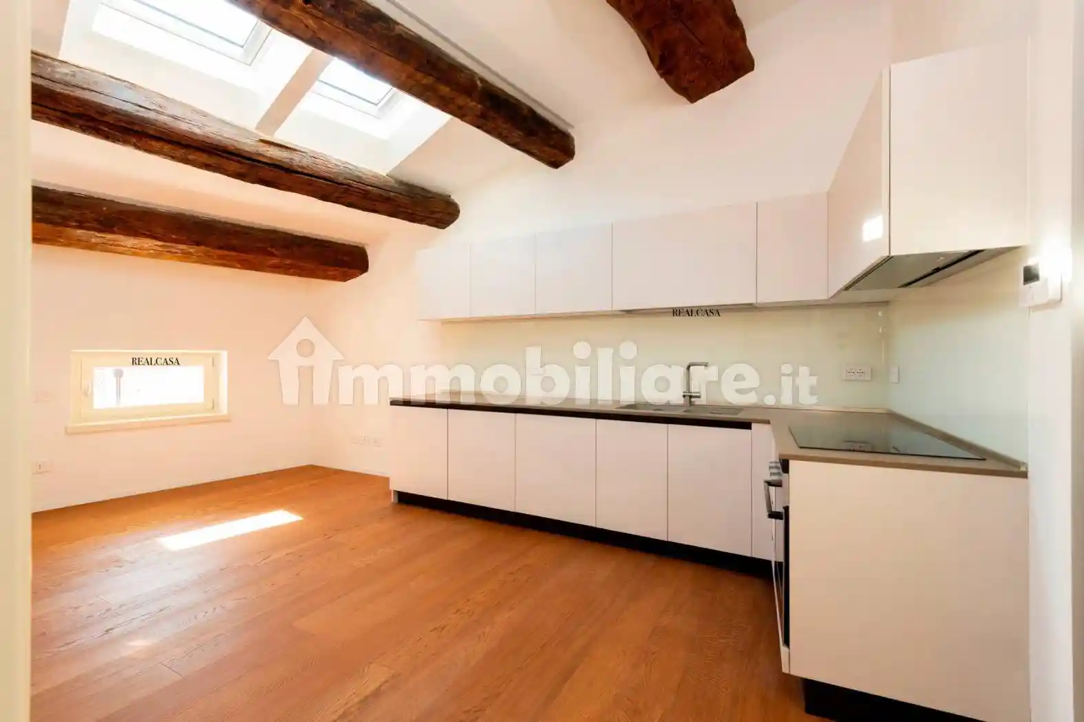 Trilocale via Paolo Mazzurana Oss 5, Centro Storico, Trento - foto 3