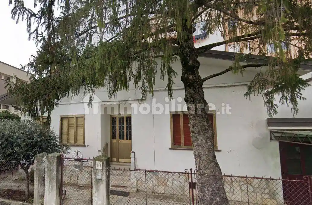 Casa indipendente in affitto a Monfalcone