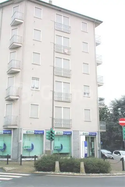 Appartamento in vendita a Usmate Velate