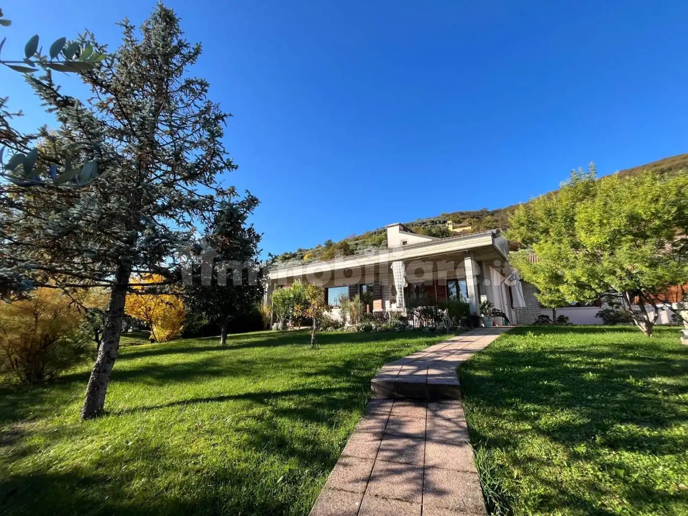 Villa in vendita a Verona