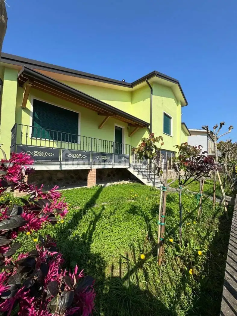 Villa in vendita a Polesella