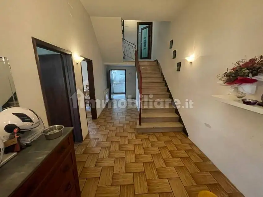 Casa indipendente in vendita a Prato
