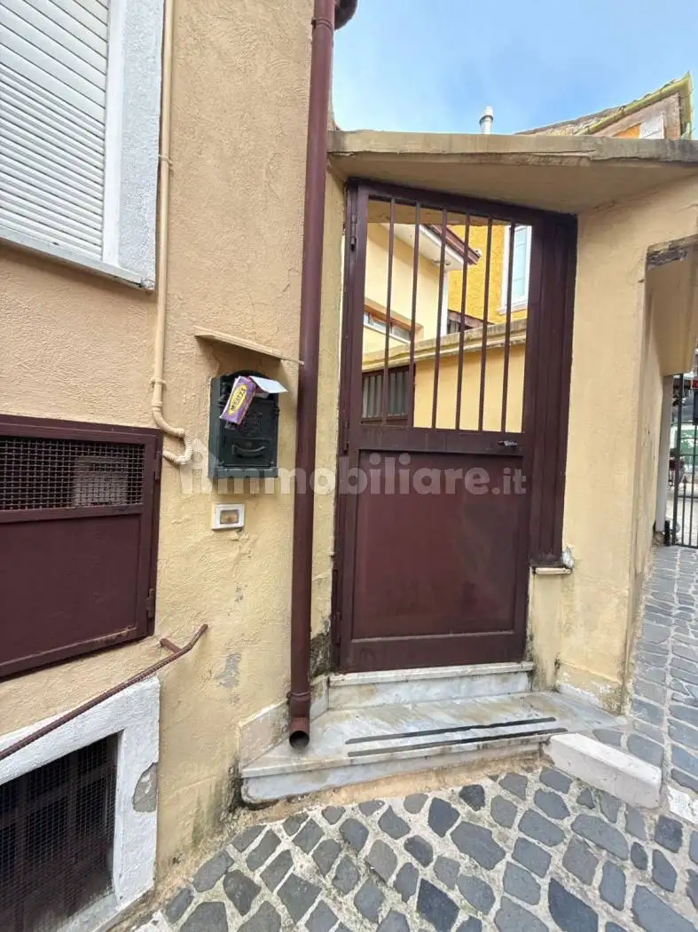 Trilocale buono stato, piano rialzato, Aiello del Sabato - foto 2