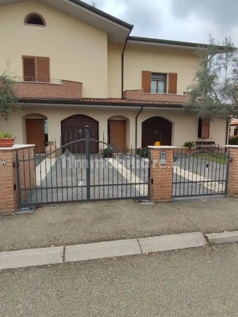 Casa indipendente in vendita a Massa Lombarda