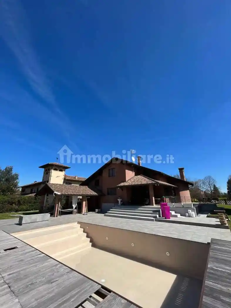 Villa in vendita a Binasco