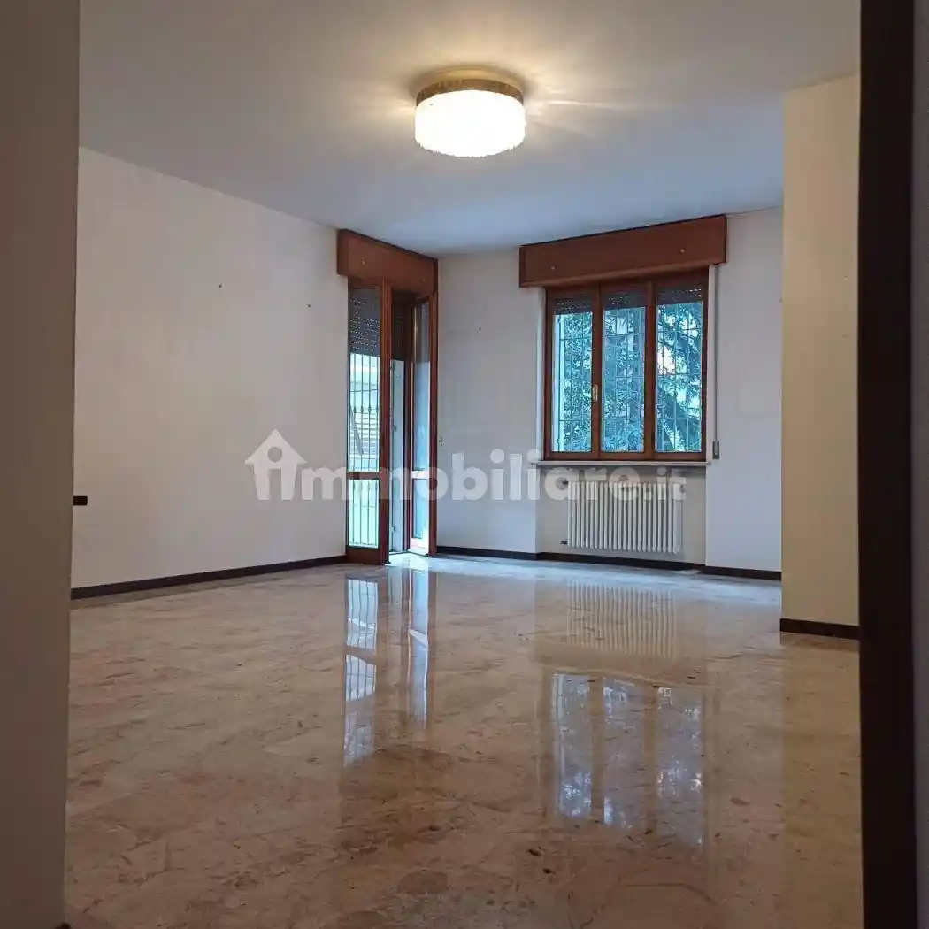 Appartamento in vendita a Piacenza