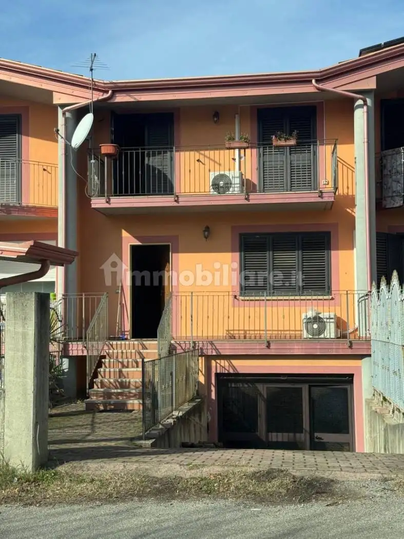 Villetta a schiera in vendita a Luzzi