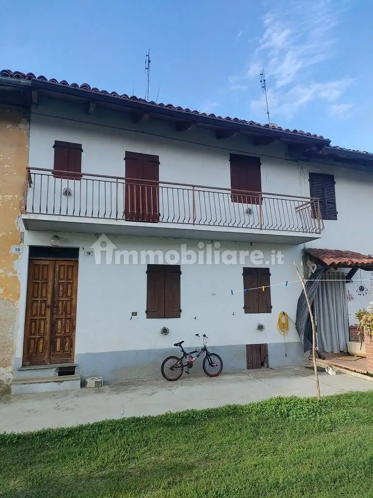 Casa indipendente in vendita a Viale