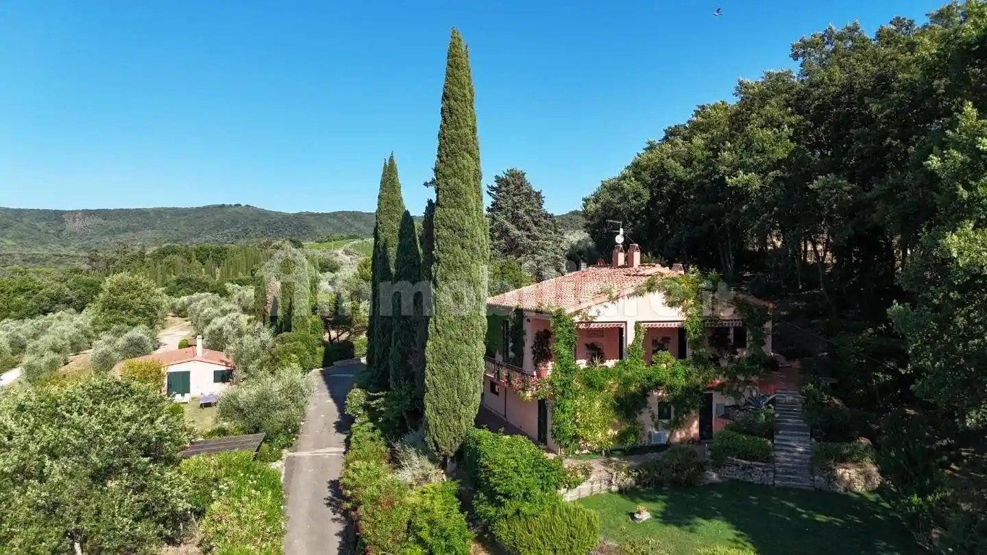 Villa in vendita a Castagneto Carducci