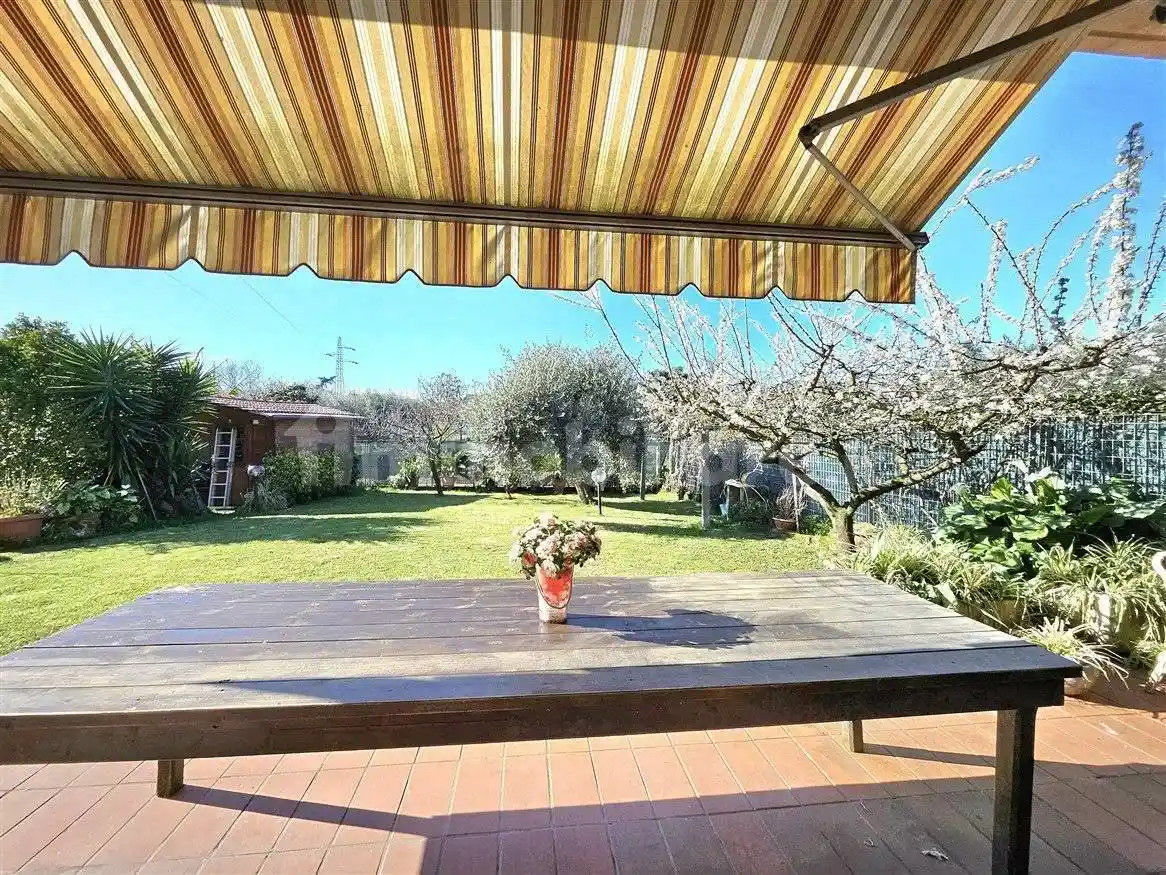 Villa in vendita a Massa