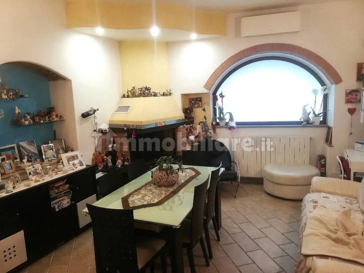 Casa indipendente in vendita a Massa