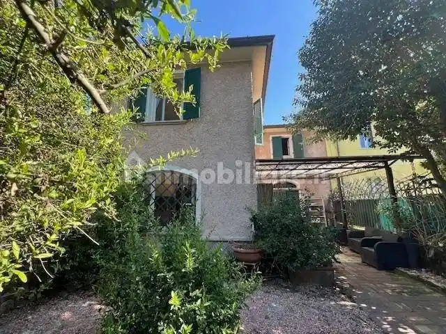 Villetta a schiera in vendita a Massa