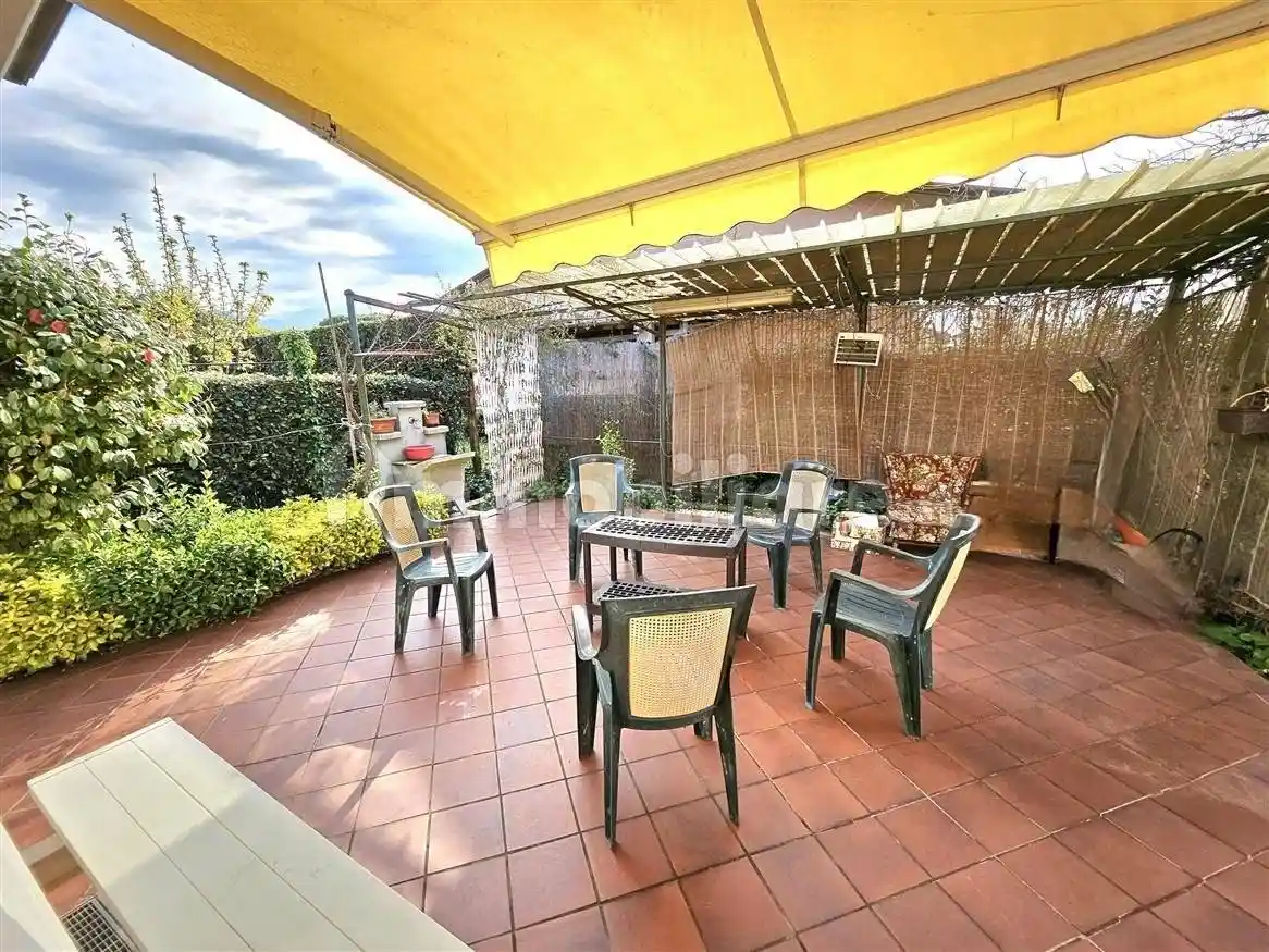 Villetta a schiera in vendita a Massa