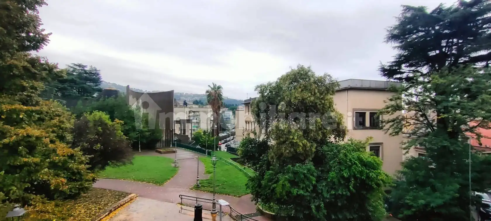 Appartamento in vendita a Salerno