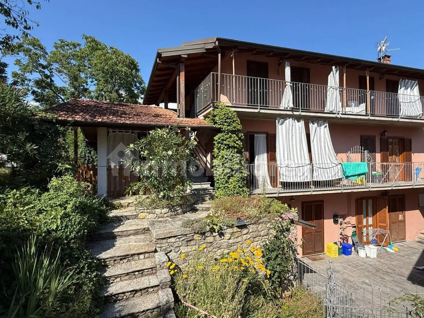 Appartamento in affitto a Arona