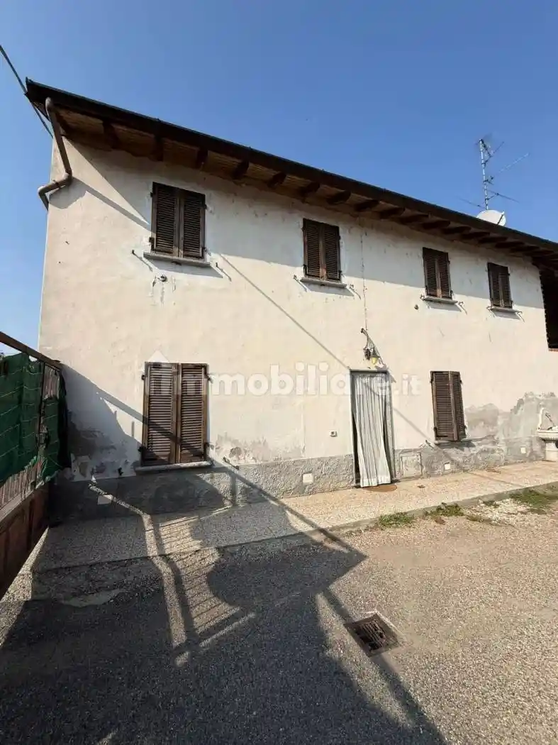 Casa indipendente in vendita a Dorno