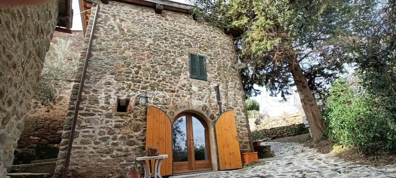 Appartamento in vendita a Magliano in Toscana