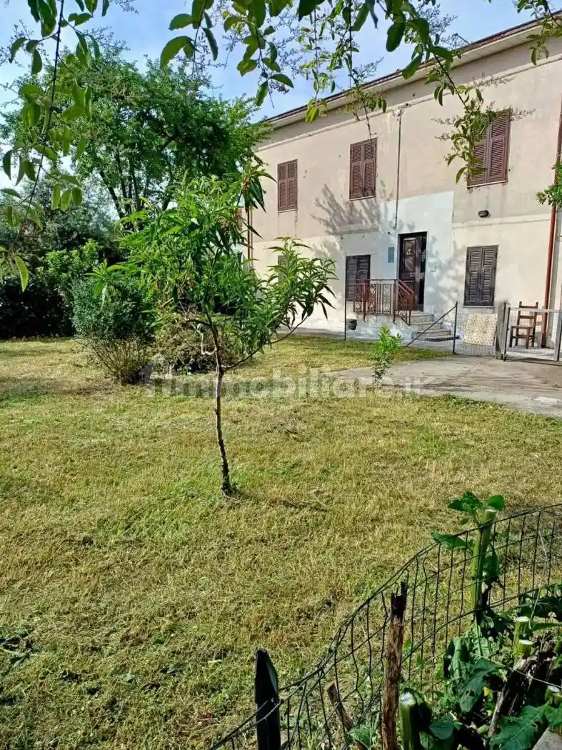 Appartamento in vendita a Carrara